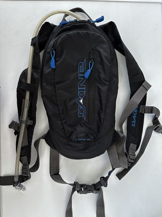 DAKINE SHUTTLE 6L + HYDRAPAK 2L, rucsac cu vezică de hidratare