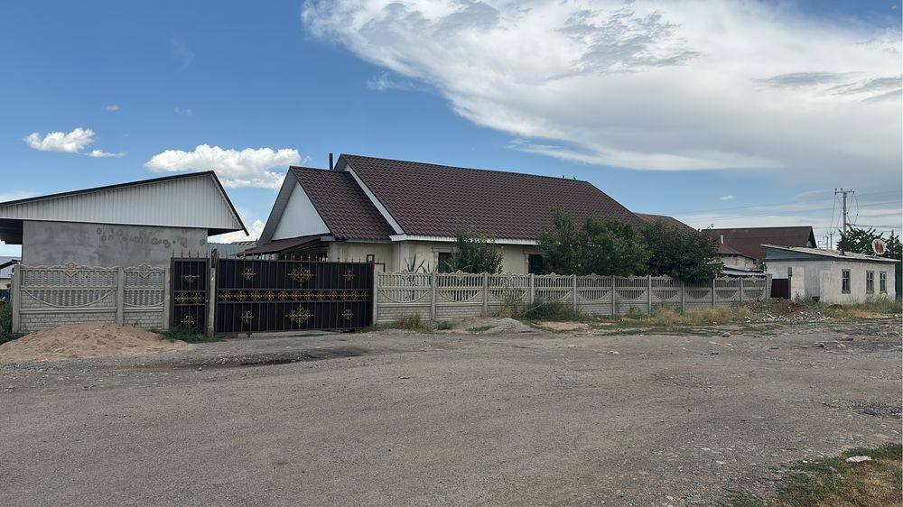 Продается дом , дом в отличном состояний, вода и электроэнергия