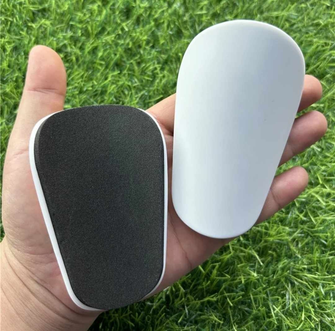 Grip socks tapedesign и mini shin pads