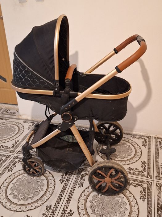 Vând cărucior pentru copii