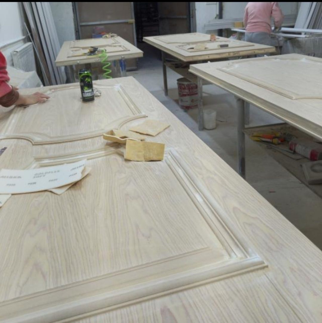 Реставрация, восстановление деревянной мебели и дверей по любой сложно