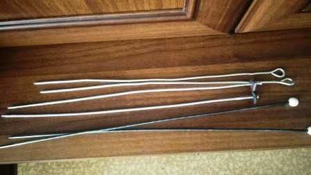 спицы и клубочница