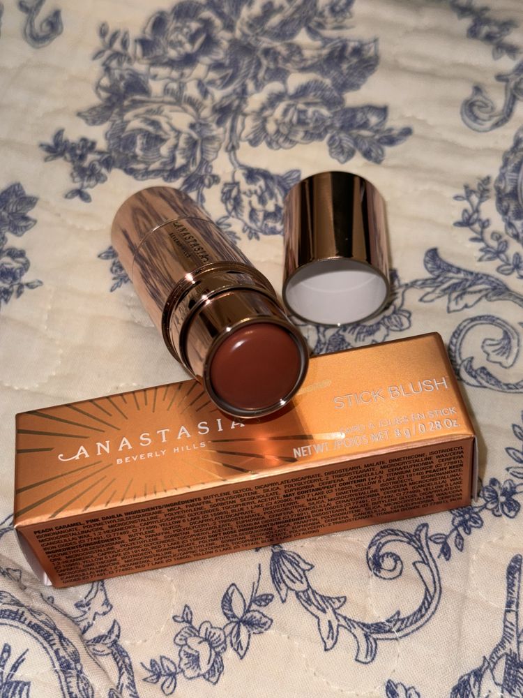 Румяна ANASTASIA beverly hills