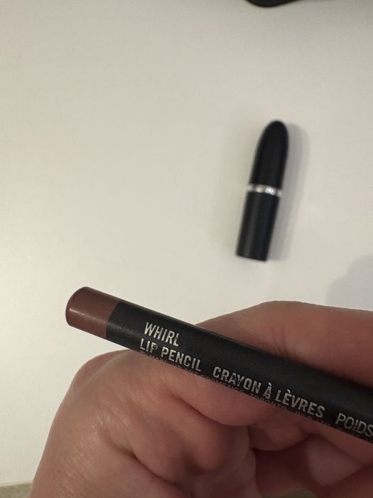 Червило и молив Mac