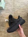 yeezy negre 350.