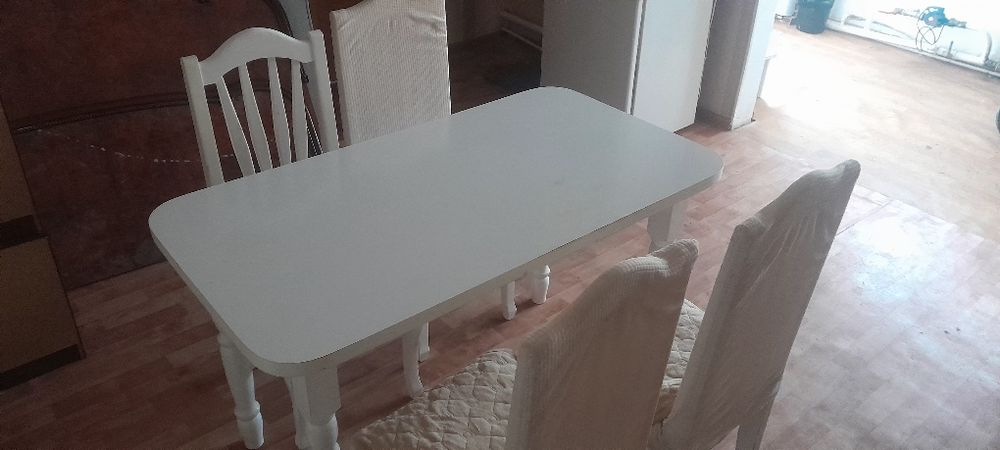 Продам кухонный стол