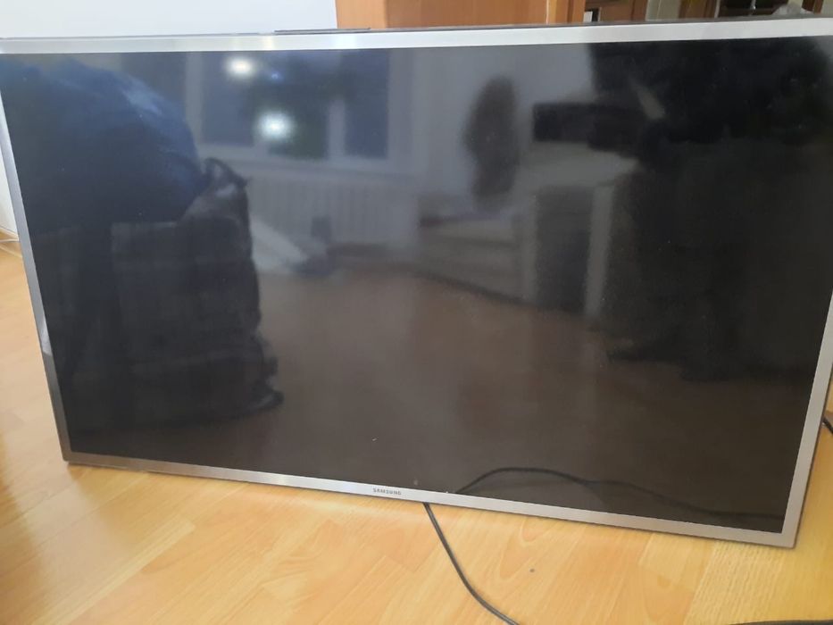 Телевизор samsung