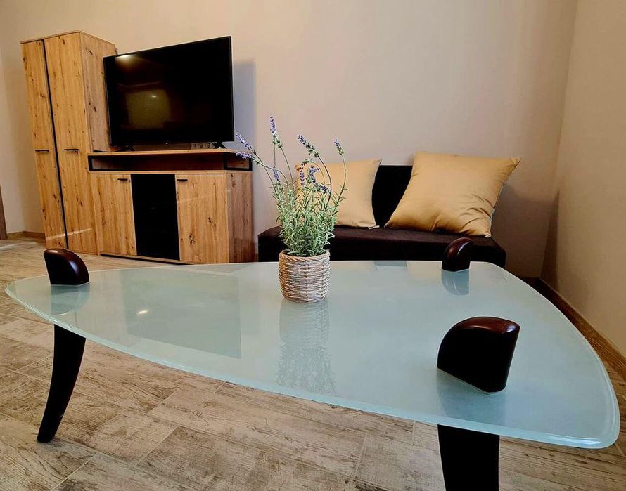 Дава се под наем Двустаен апартамент в Варна, Център - 50 кв.м за 613 € - Снимка #3