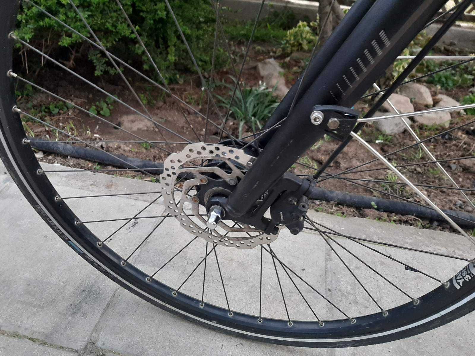 Алуминиев велосипед с дискови спирачки