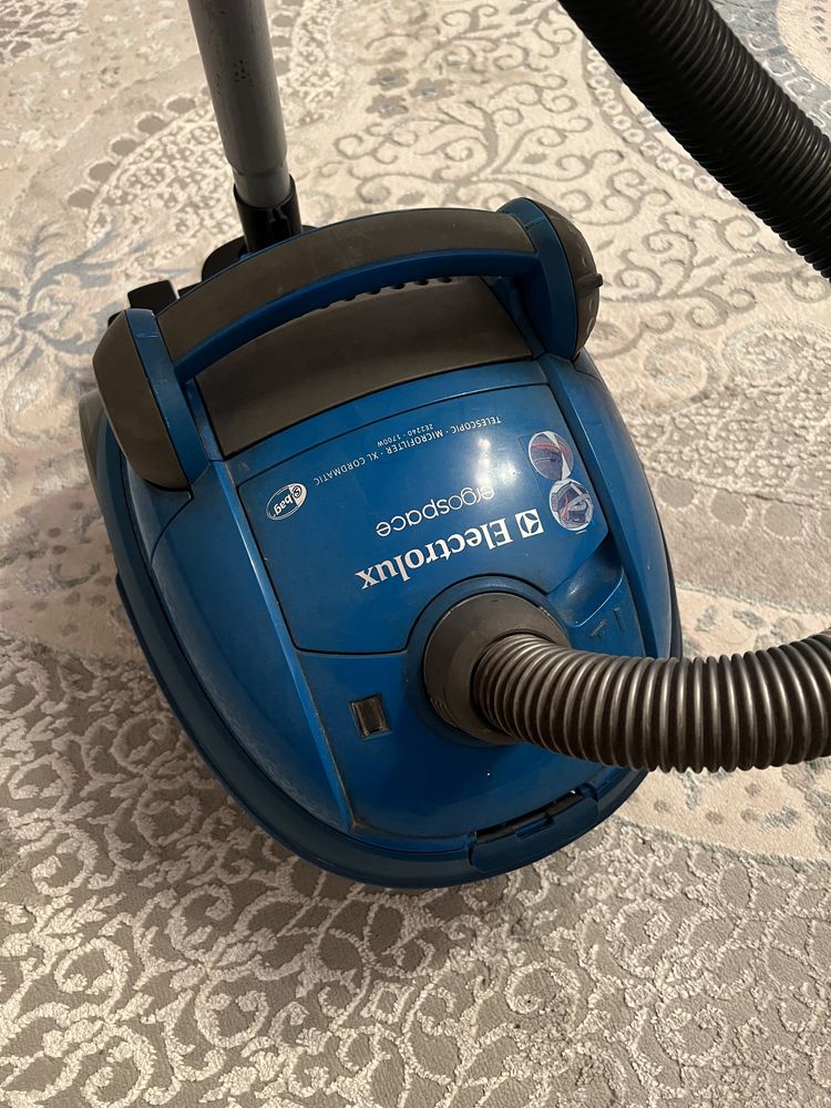 Продается пылесос Electrolux
