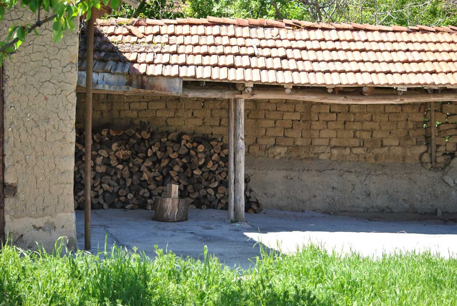 Двуетажна къща готова за нанасяне