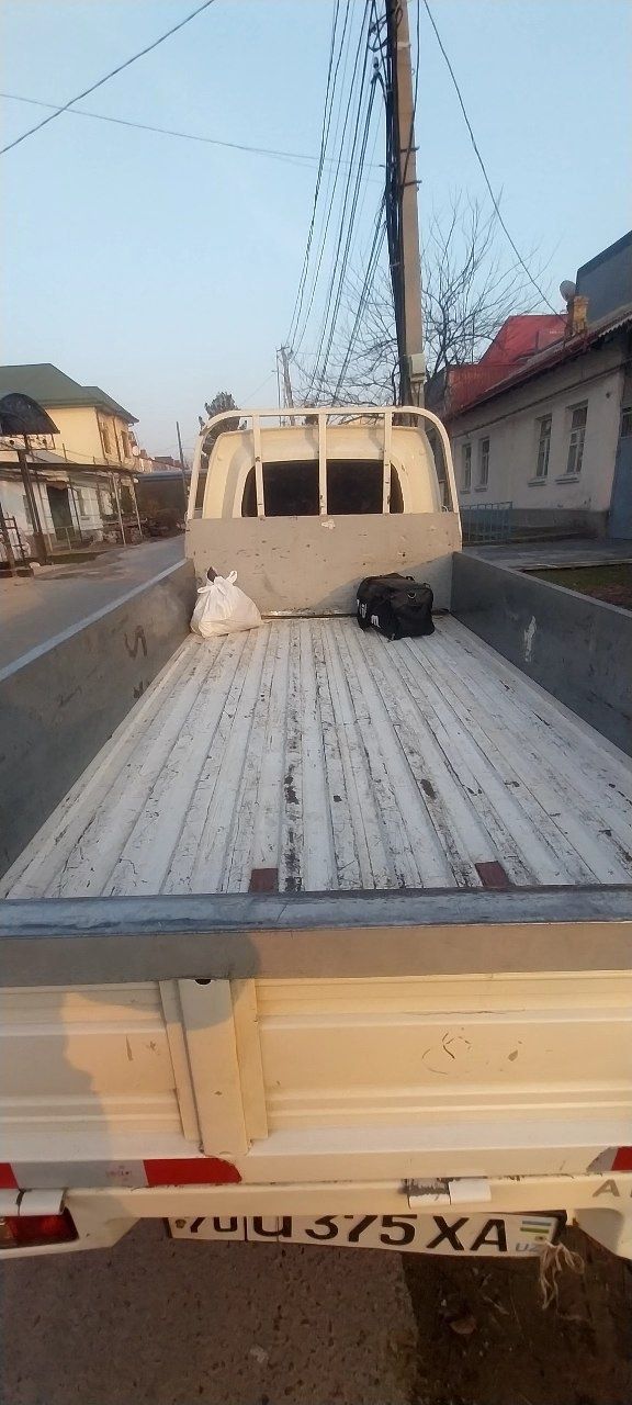 Продаётся автомобиль чанганг 3x метровый кузов