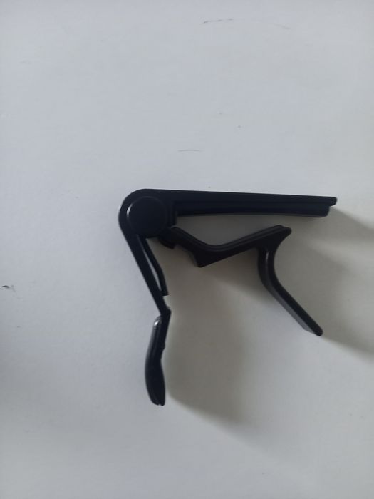 Гитара почти новая