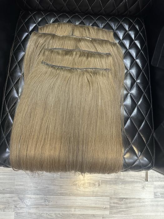 Естествена коса от един донор светло кестенва.200 гр 65см