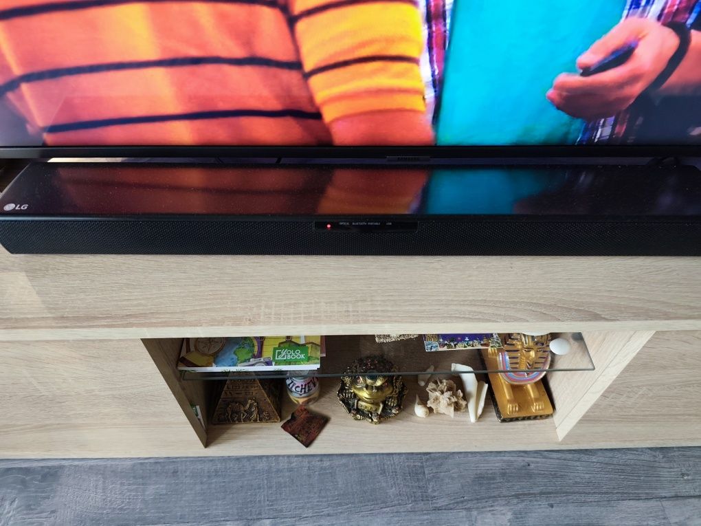 Saundbar lg перфектен