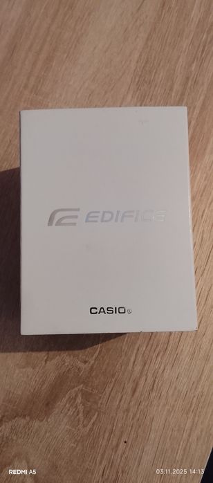 Продаю часы наручные.