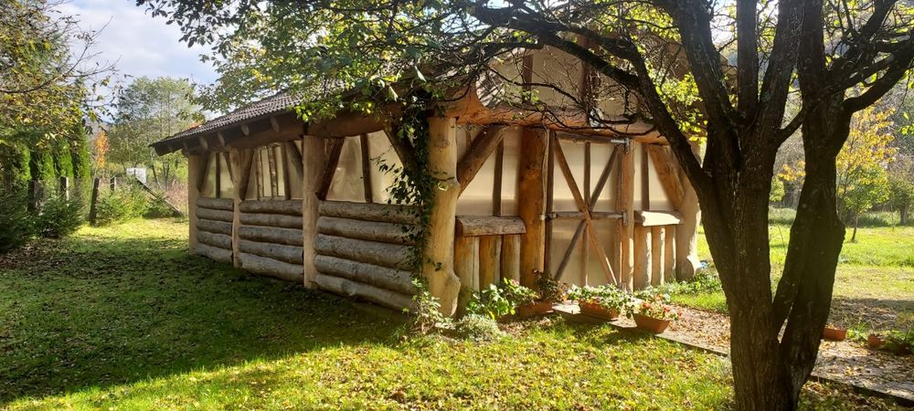 Inchiriez cabana la Campul Cetatii cu Ciubar