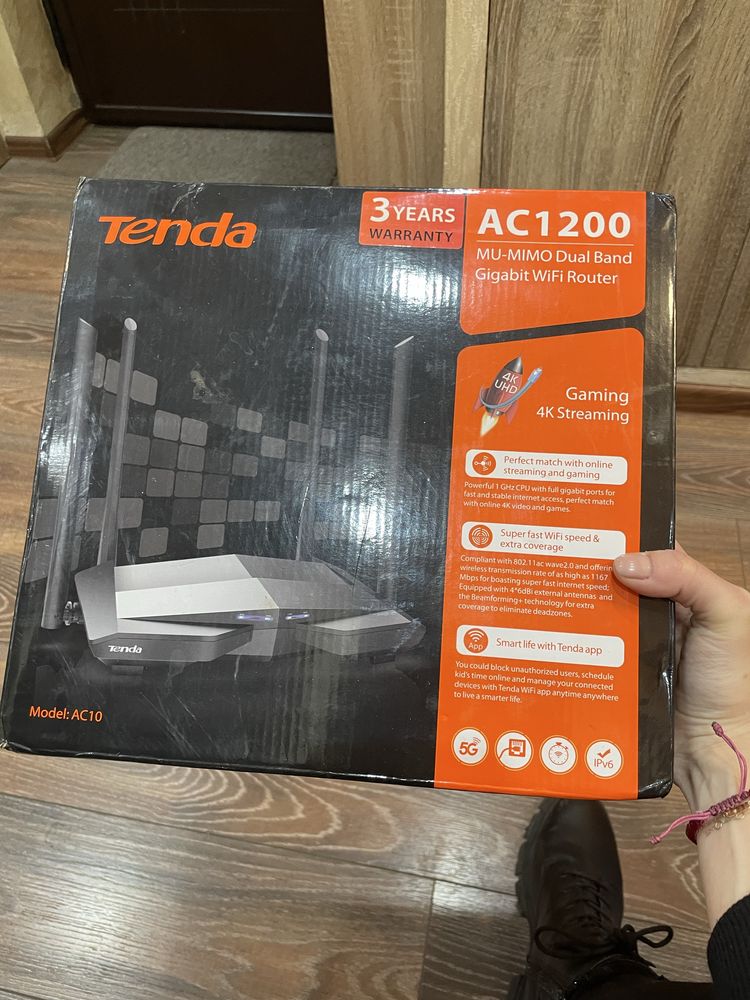 Router wireless Tenda AC1200, model Ac10, 4 antene
