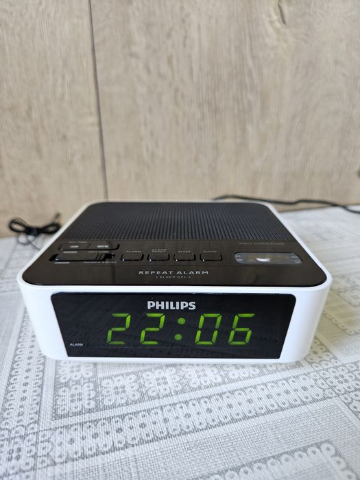 Ceas digital Philips ,cu radio ( AM-FM )