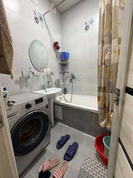 Квартира продаётся метро Чиланзар Ц квартал 2/2/4 меб тех