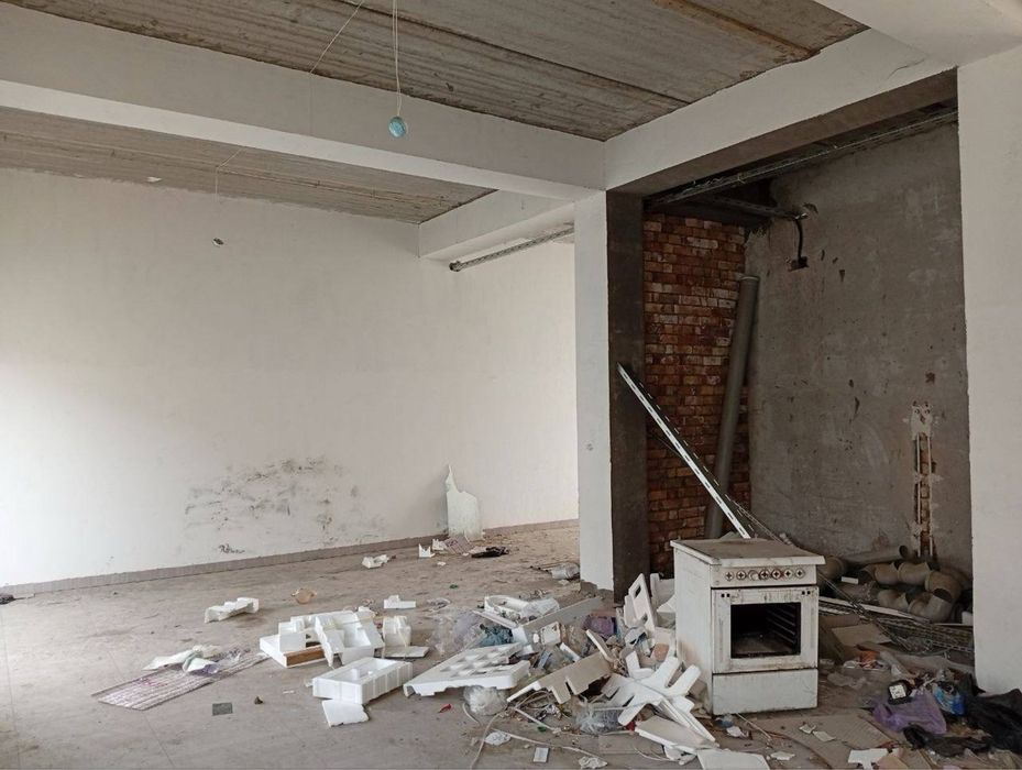 Нежилое помещение 181м2 продаётся вдоль дороги Янгихаёт  можно Бартер