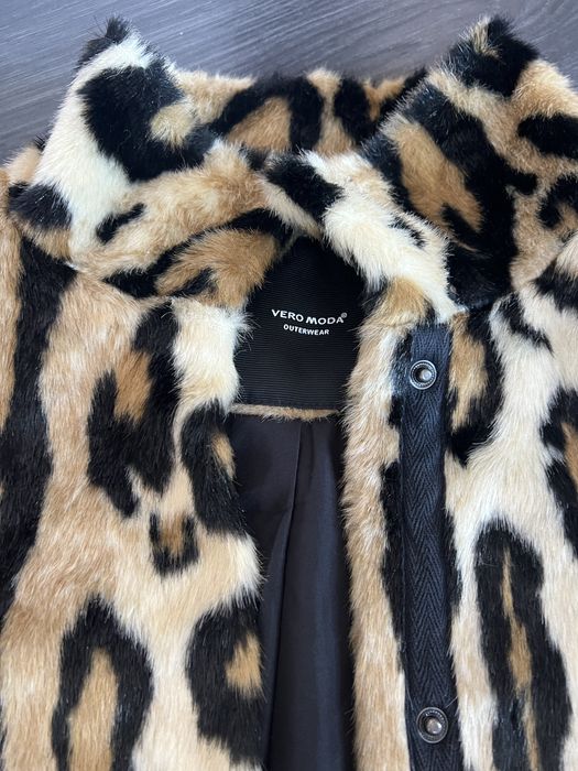 Дамско късо палто леопардов принт vero moda