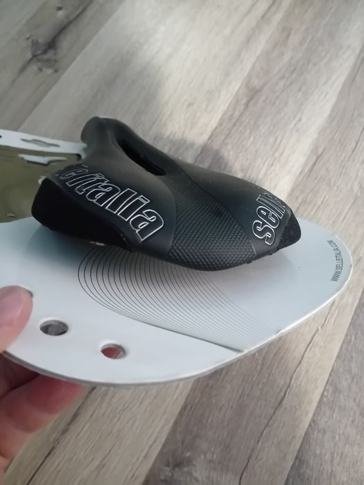 Vând sa bicicleta Selle Italia - noua cu eticheta