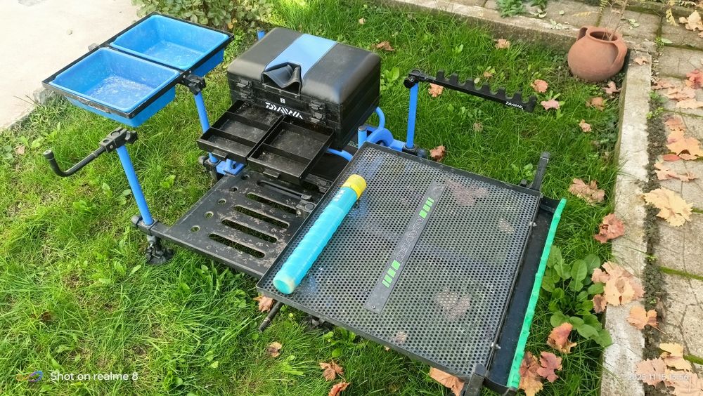 Платформа с маси и прикачни