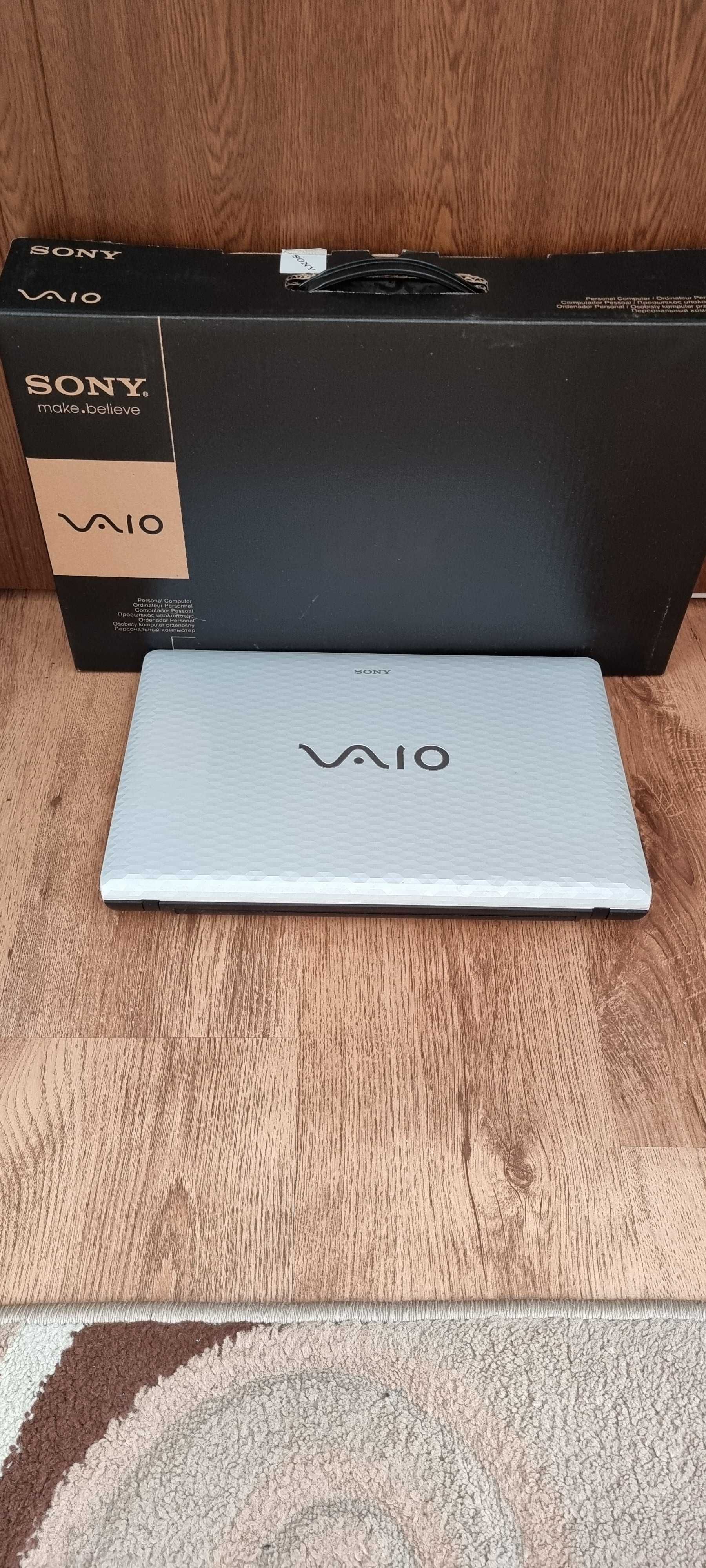 Лаптоп SONY VAIO Перфектен