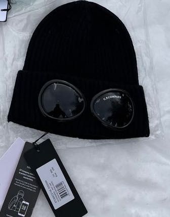 Продам шапку c.p company