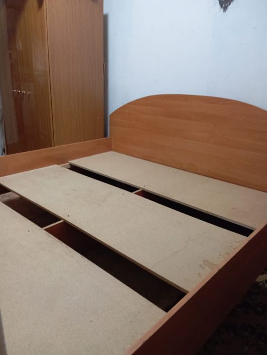 Продам кровать двухспальная