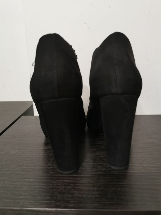 Bershka дамски велурени боти