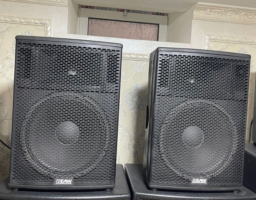 Калонка EAW ичида 15 талик динамик