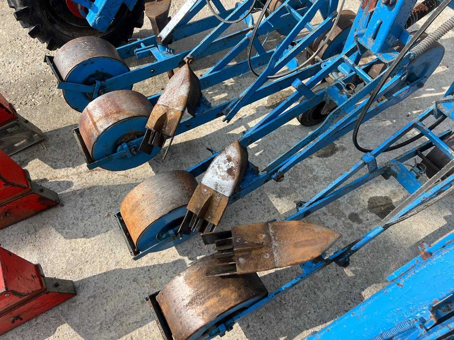 Semănătoare semințe mici (ceapă, morcovi) – 0,8-2 m