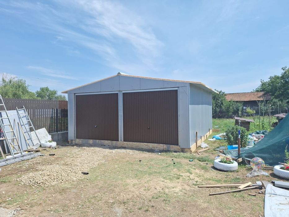 Vand garaje auto pe structura metalica