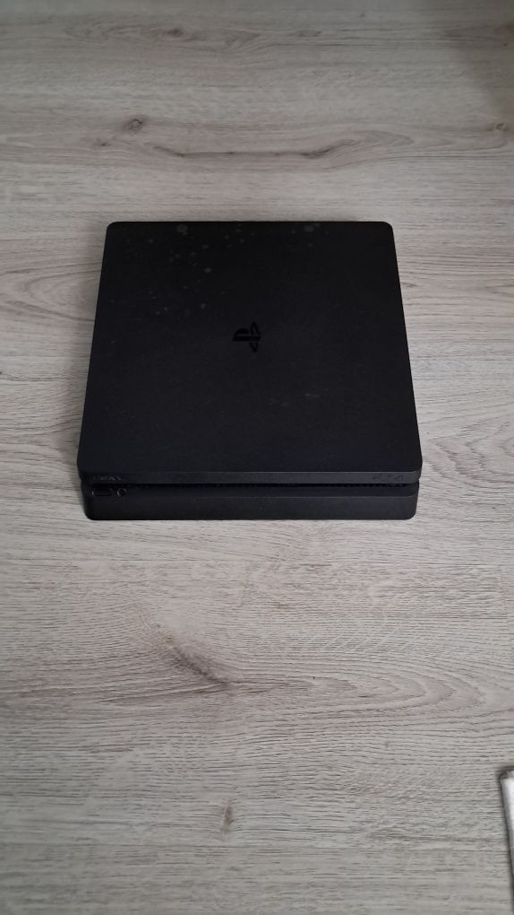PS4 е в перфектно състояние