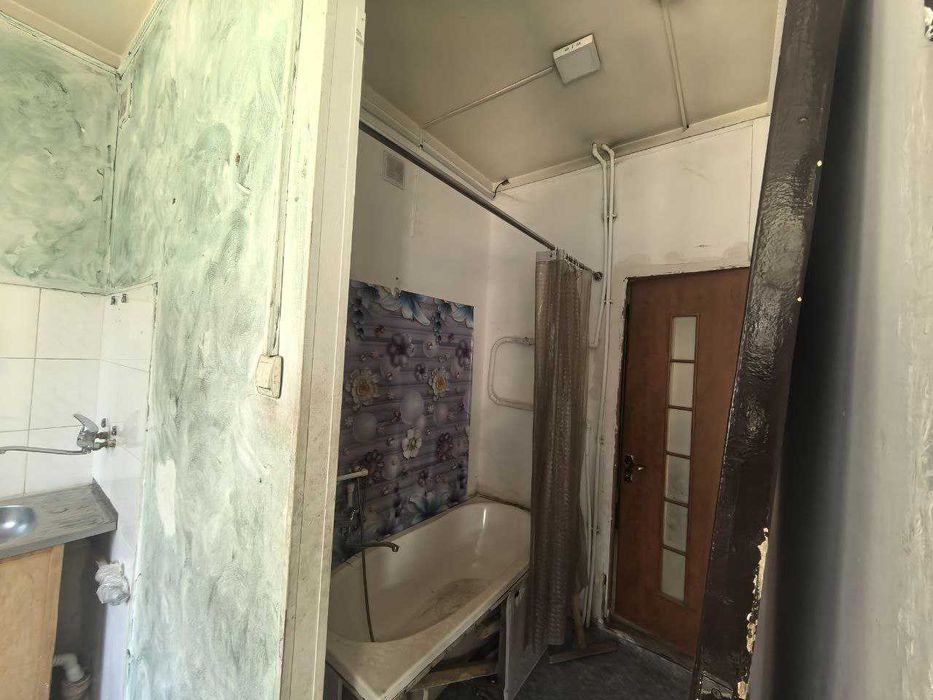 Продается нежилое магазин 4 хона 75м2 Учтепа 12 квартал