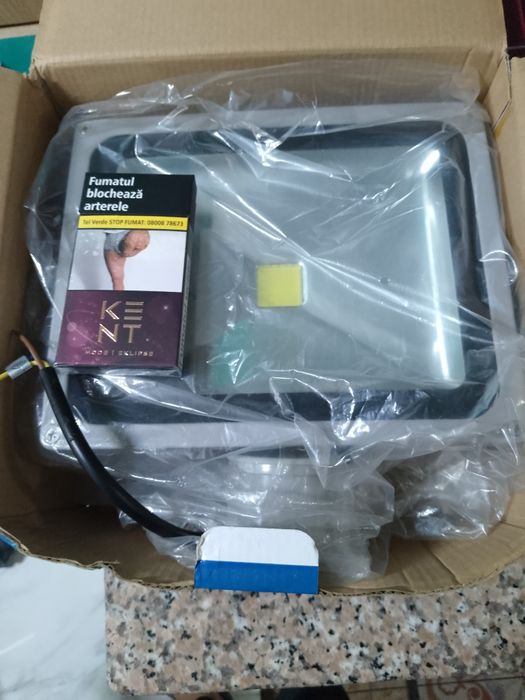 Proiector Romstal de stâlp de exterior.Calitativ.