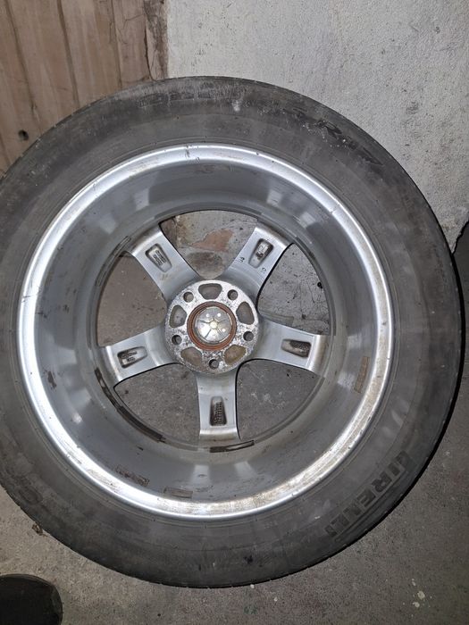 Джанти Dezent 17 5x120 ET 35