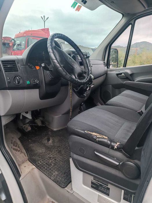 Vând Mercedes Sprinter Bus 9 locuri, 313 cei, 2011 8500 euro fix.