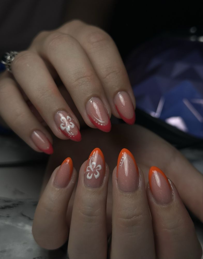(PRET MIC)Unghii cu gel , semi apex , pedichiura