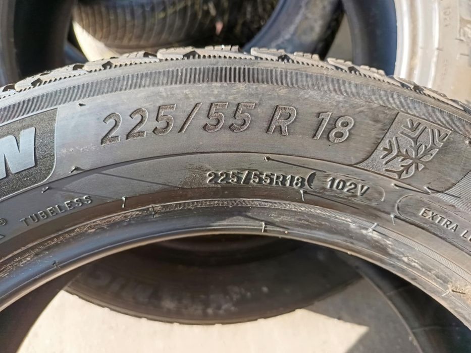 225/55/18 4броя Michelin Pilot Alpin.Гумите са в добро състояние,без к