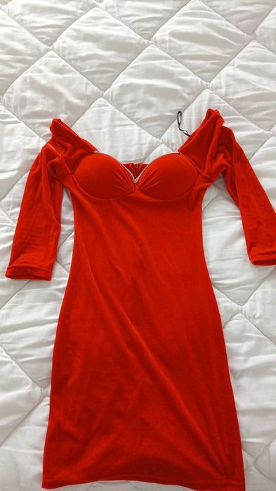 Rochie roșie catifea