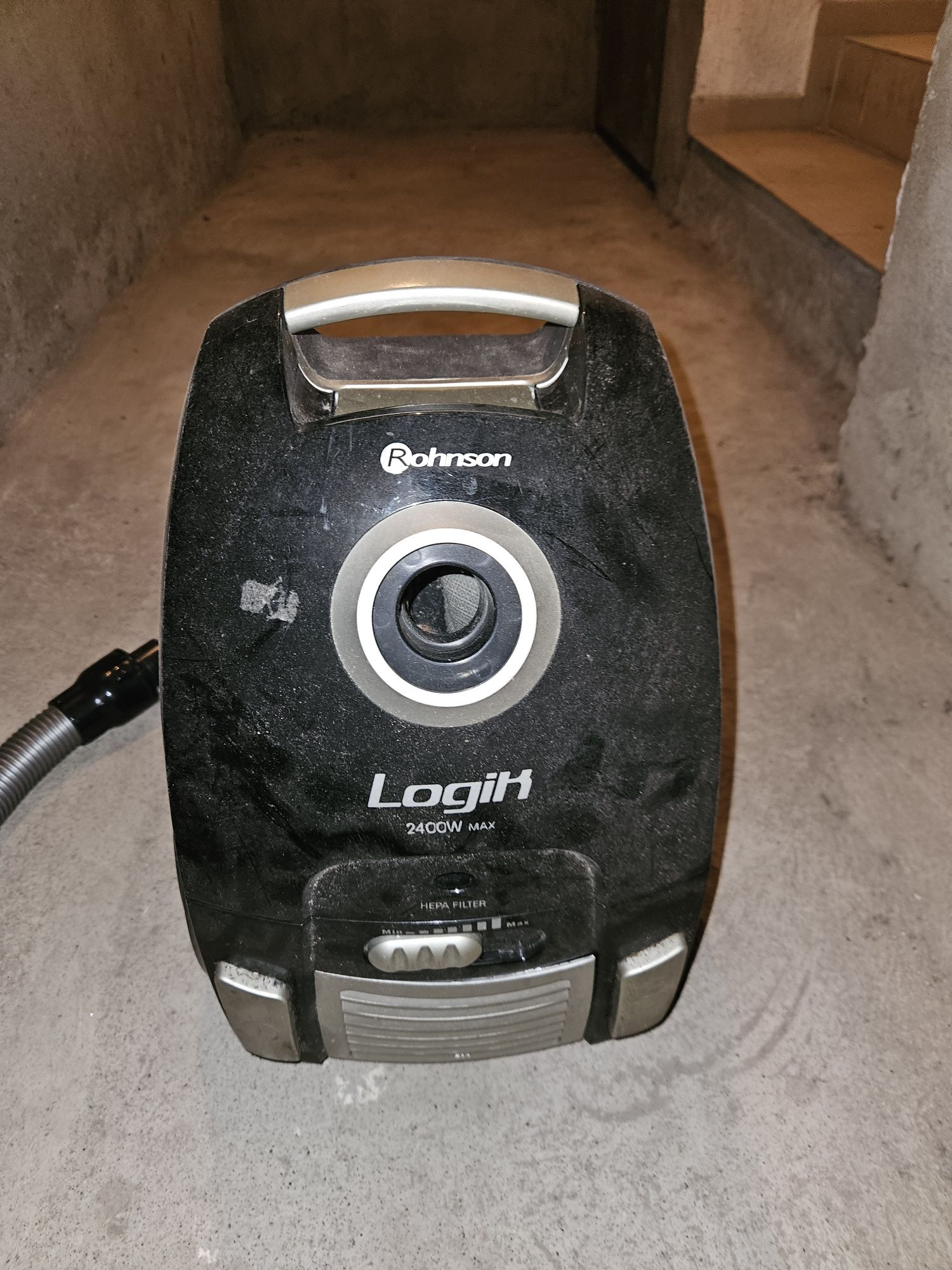 Прахосмукачка Rohnson Logik 2400W