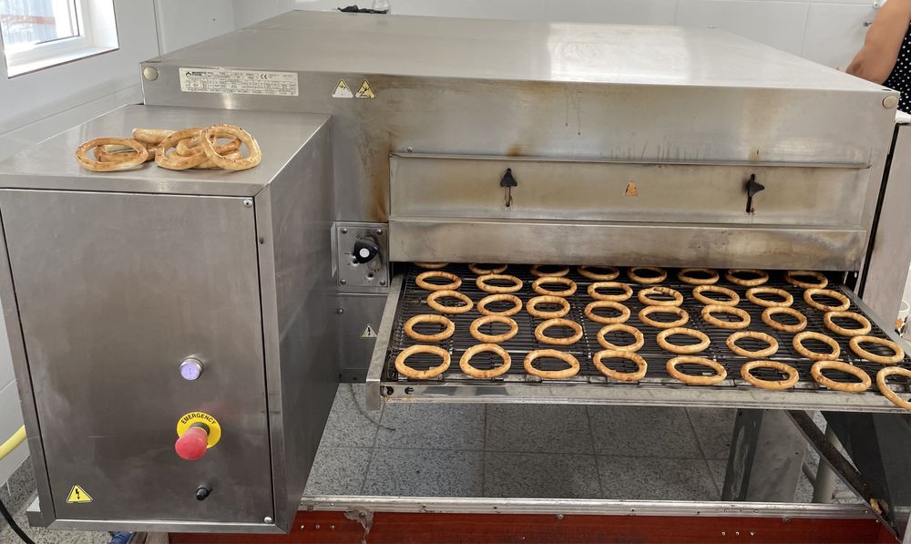 Cuptor gaz MORETTI FORNI coacere covrigi (2 bucati )