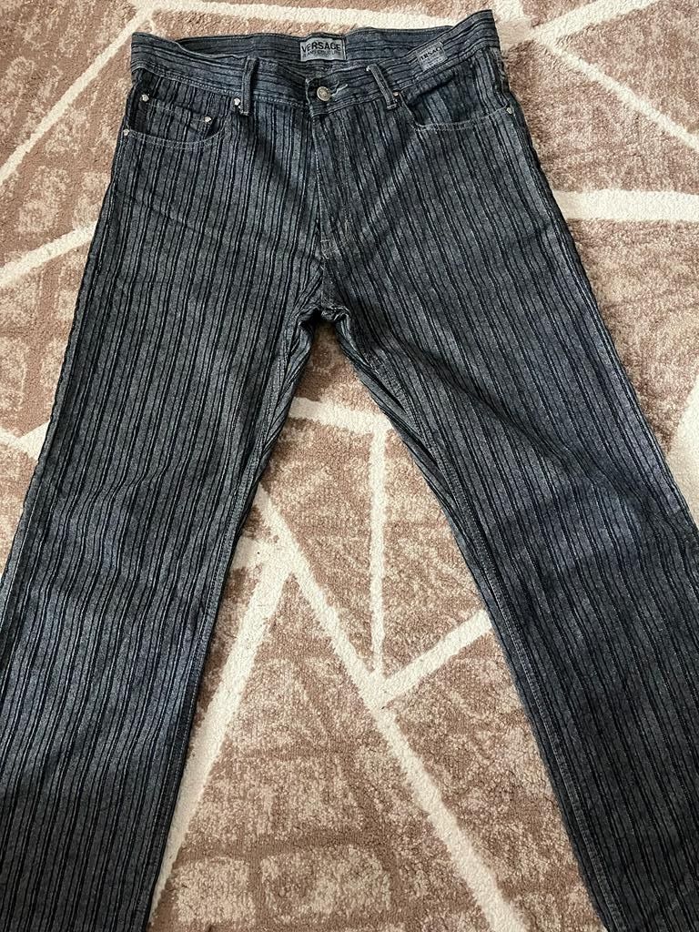 Vând pantaloni/blugi Versace Jeans Couture originali