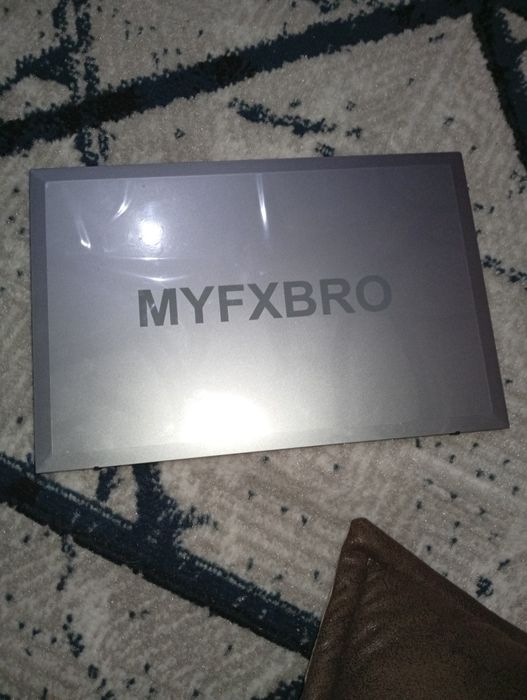 Yengi noutbuk sotiladi