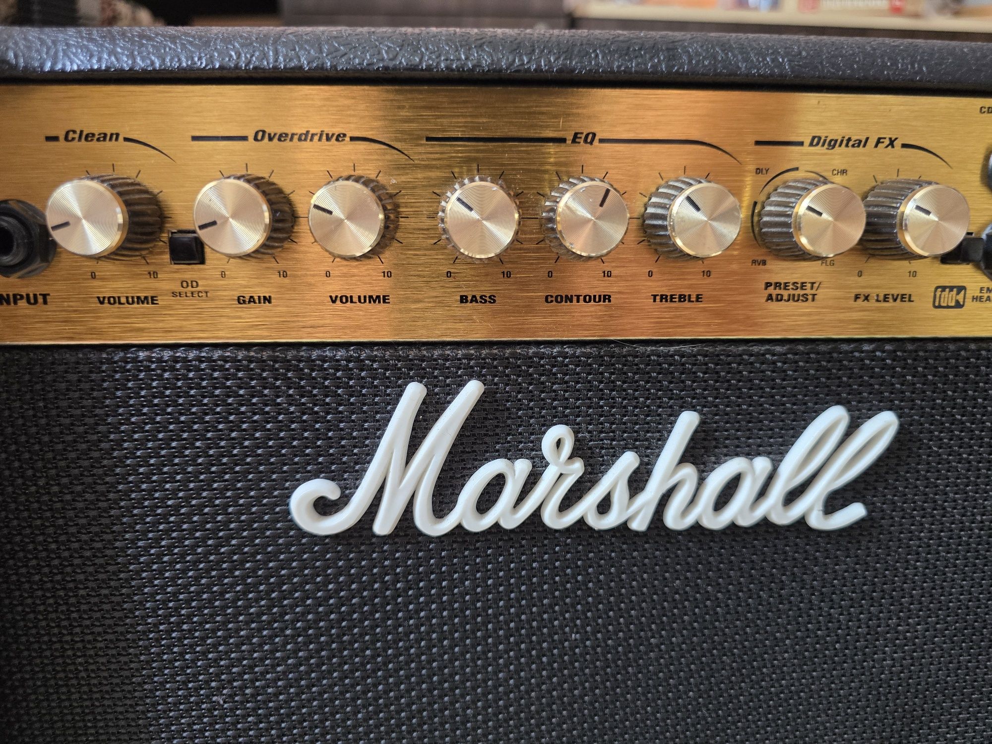 Marshall MG15DFX