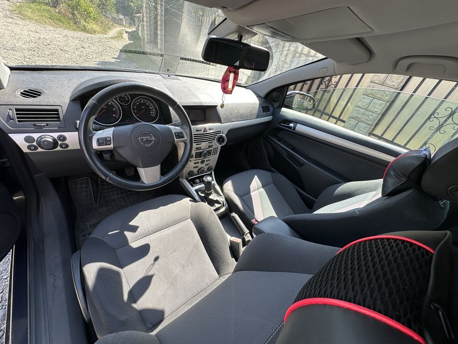 Vând Opel Astra H GTC