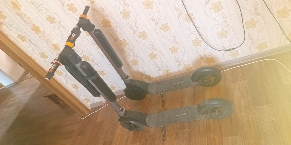 Продам электро самокат
